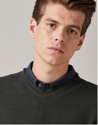 Wachusett2 V Neck in Pine Large