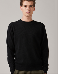 Ernest Classic Crew in Black Large