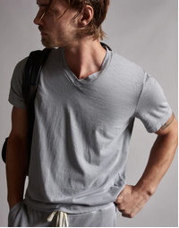 JAMES PERSE | V-Neck Cotton T-shirt | Breeze 