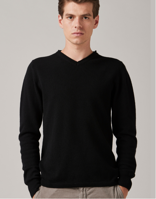 ROBINSON MAN | Wachusett2 V Neck Sweater | Black